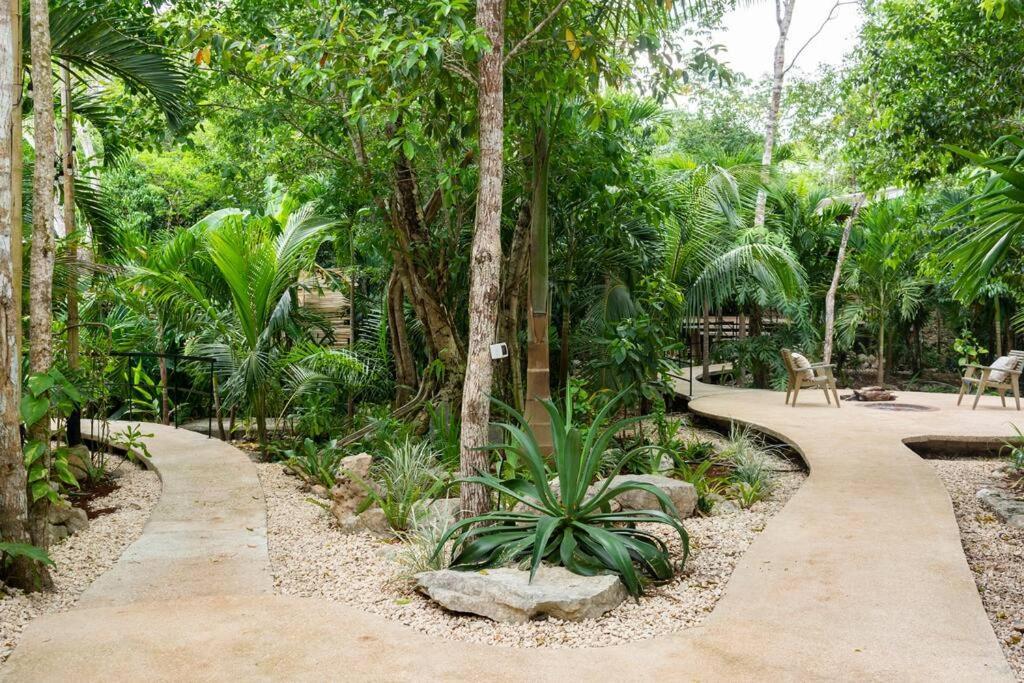 Zen Canto Tuuch :: May The Jungle Be With You Ferienhaus